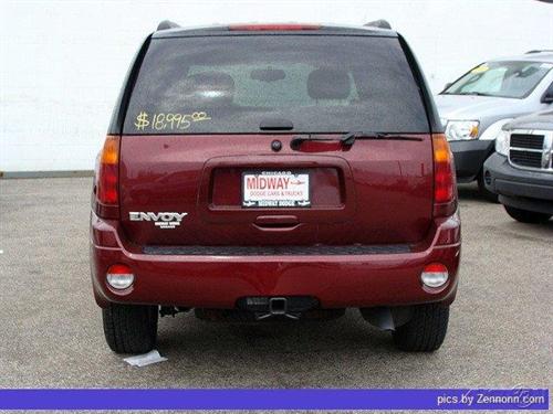 GMC Envoy 2005 photo 4