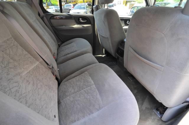 GMC Envoy 2005 photo 4