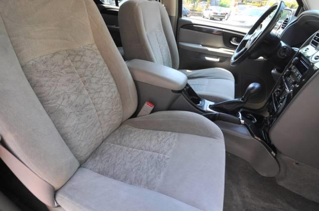 GMC Envoy 2005 photo 6