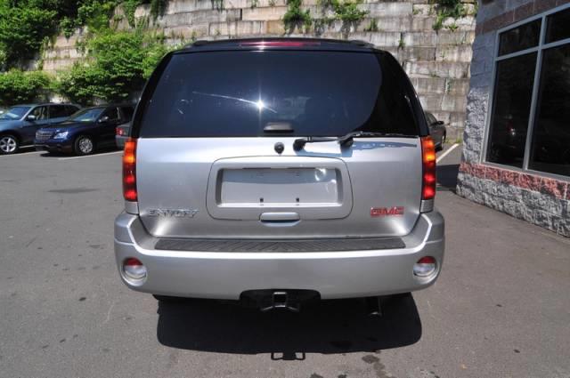 GMC Envoy 2005 photo 8