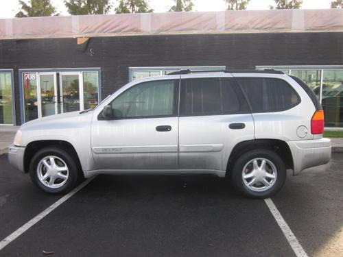 GMC Envoy 2005 photo 2