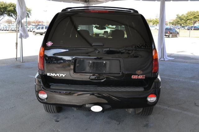 GMC Envoy 2005 photo 3