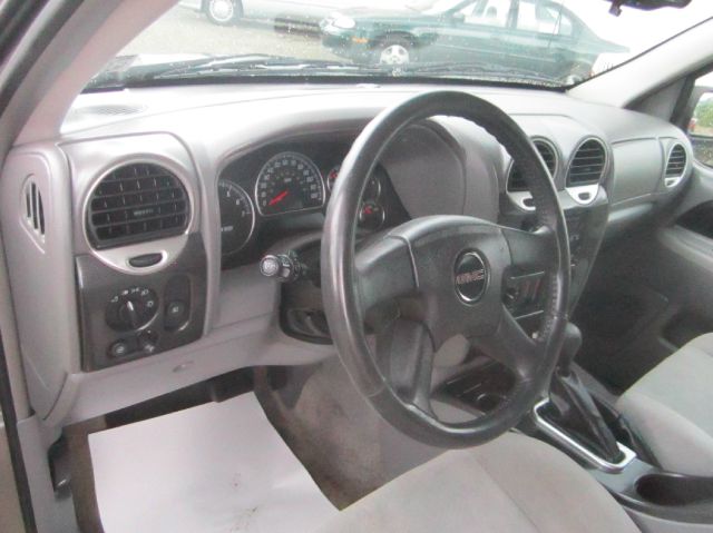 GMC Envoy 2005 photo 1