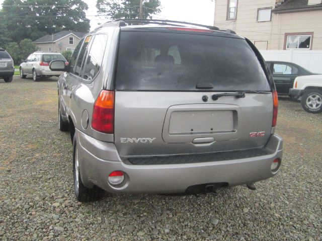 GMC Envoy 2005 photo 17