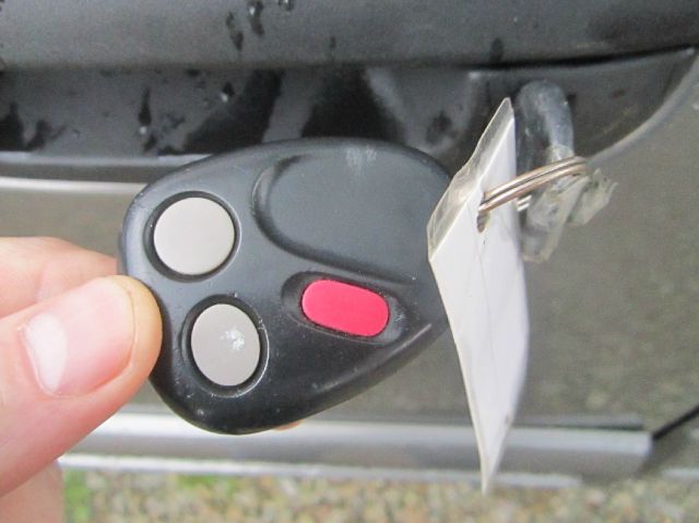 GMC Envoy 2005 photo 2