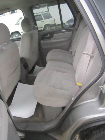 GMC Envoy 2005 photo 23
