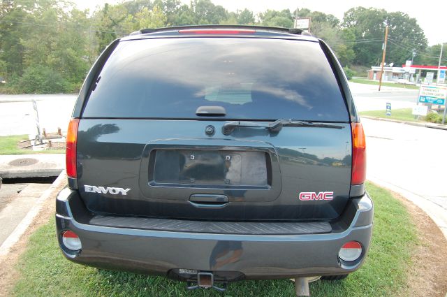 GMC Envoy 2005 photo 3