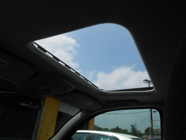 GMC Envoy 2005 photo 11