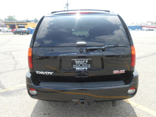 GMC Envoy 2005 photo 15