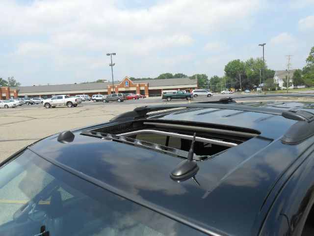 GMC Envoy 2005 photo 19