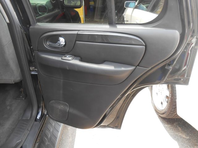 GMC Envoy 2005 photo 22