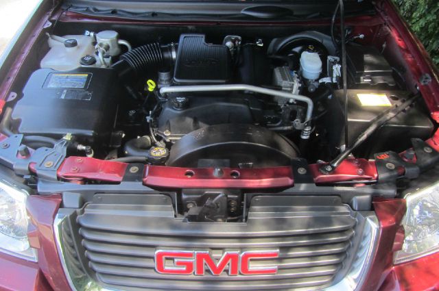 GMC Envoy 2005 photo 1