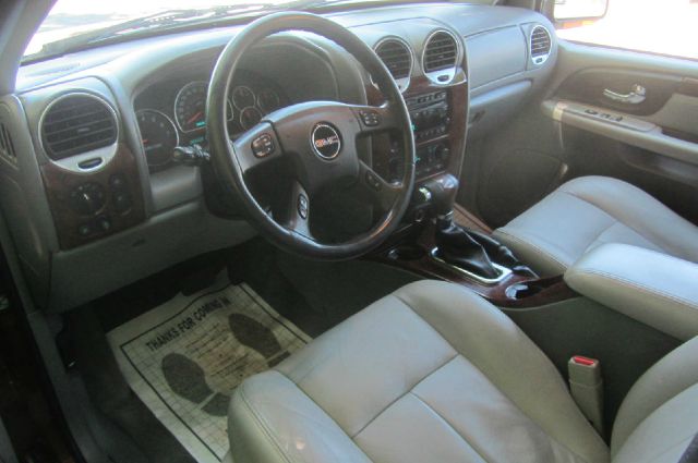 GMC Envoy 2005 photo 16