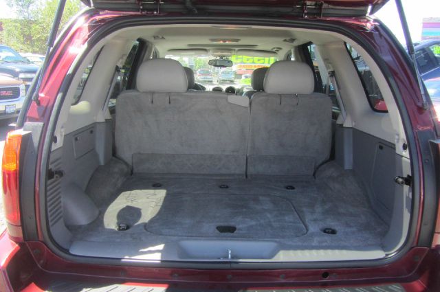 GMC Envoy 2005 photo 17
