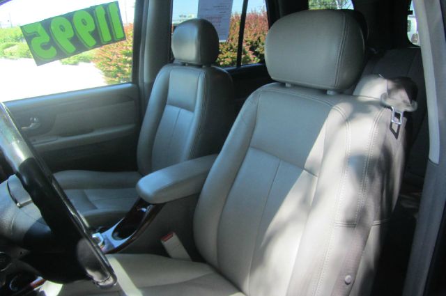 GMC Envoy 2005 photo 22