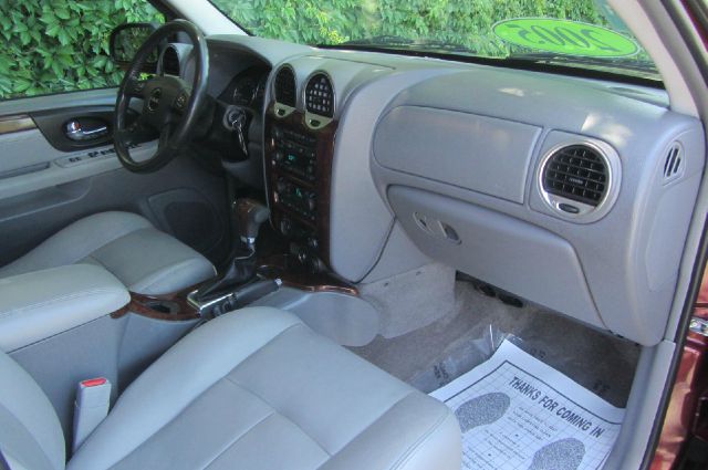GMC Envoy 2005 photo 25