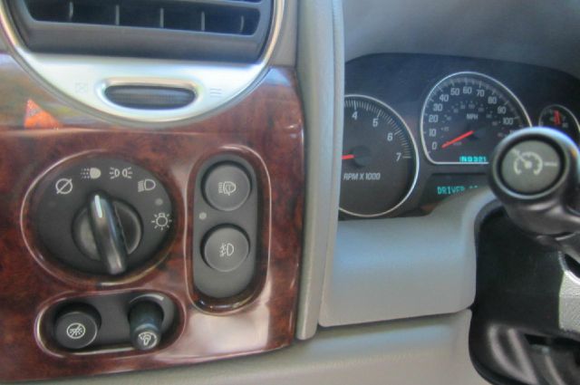 GMC Envoy 2005 photo 6