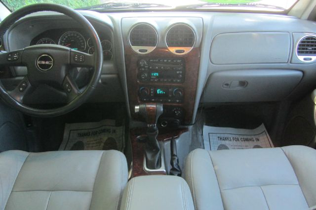 GMC Envoy 2005 photo 7