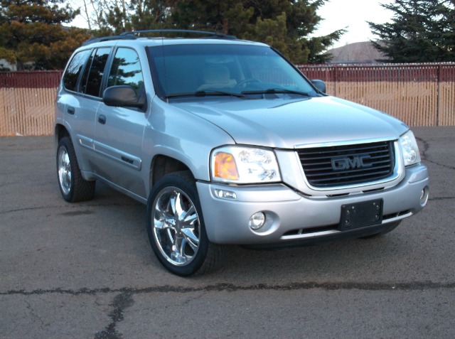 GMC Envoy 4x4 Crew Cab LE SUV