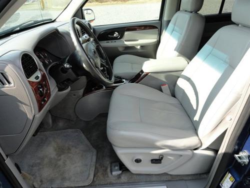 GMC Envoy 2005 photo 1