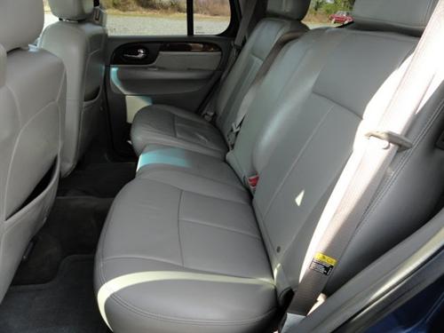 GMC Envoy 2005 photo 2