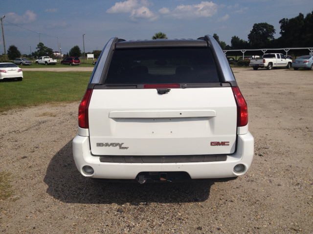 GMC Envoy 2005 photo 3