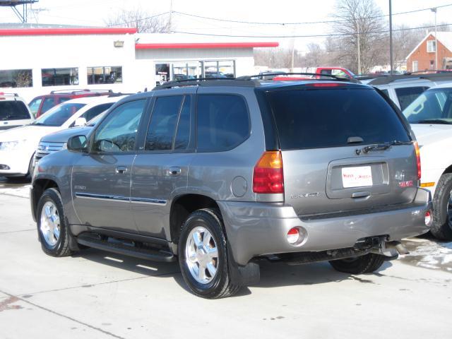 GMC Envoy 2006 photo 1
