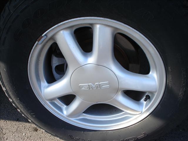 GMC Envoy 2006 photo 3