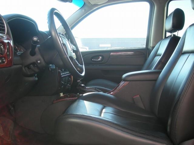 GMC Envoy 2006 photo 2
