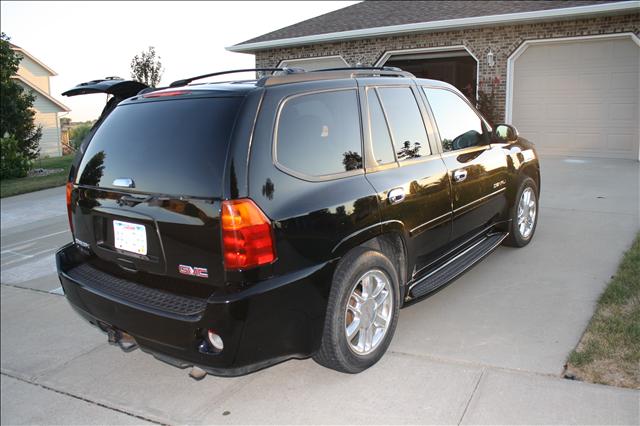 GMC Envoy 2006 photo 1