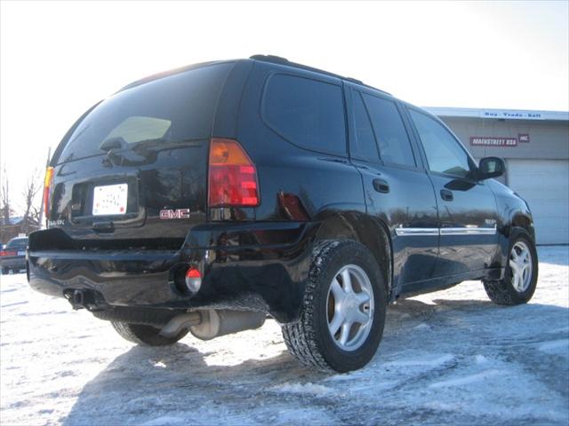 GMC Envoy 2006 photo 2
