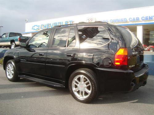 GMC Envoy 2006 photo 2