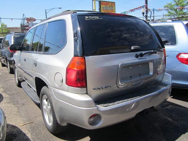 GMC Envoy 2006 photo 3