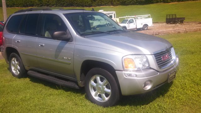 GMC Envoy 2006 photo 1