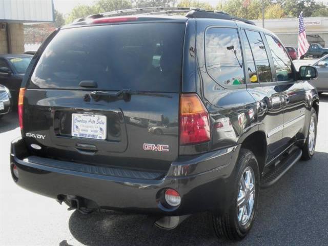 GMC Envoy 2006 photo 2