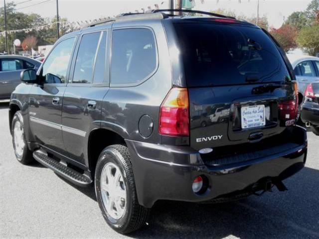 GMC Envoy 2006 photo 3