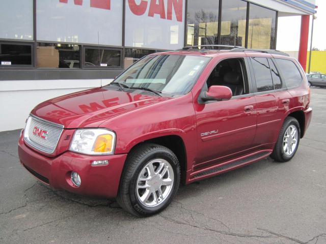 GMC Envoy 2006 photo 1