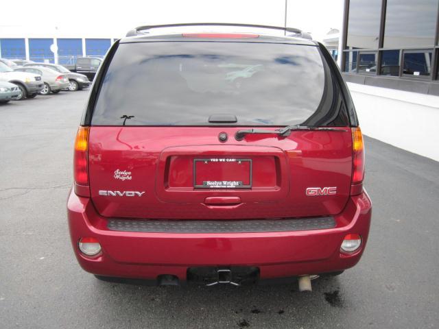 GMC Envoy 2006 photo 5