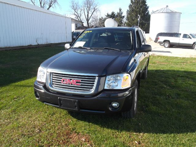 GMC Envoy 2006 photo 2