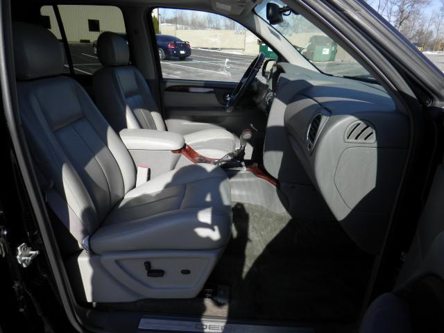 GMC Envoy 2006 photo 1