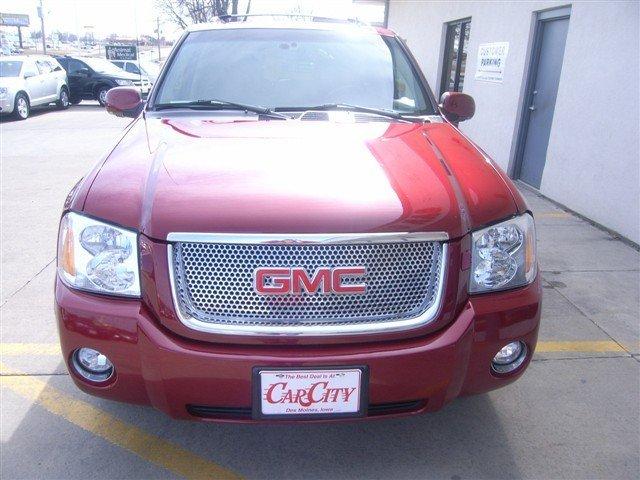 GMC Envoy 2006 photo 2