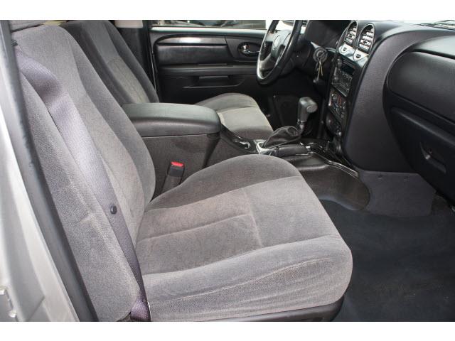 GMC Envoy 2006 photo 2