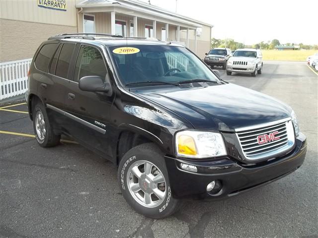 GMC Envoy 2006 photo 2