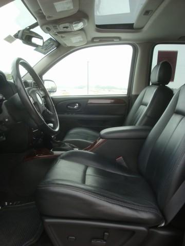 GMC Envoy 2006 photo 2
