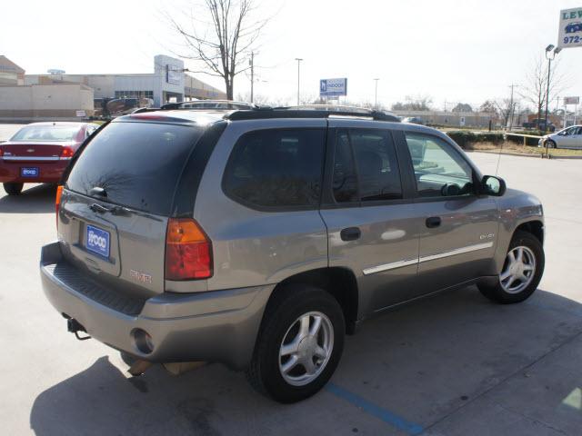 GMC Envoy 2006 photo 3