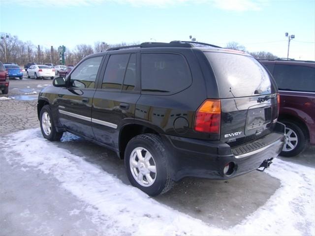 GMC Envoy 2006 photo 1