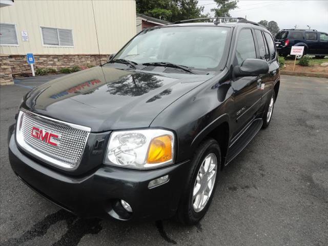 GMC Envoy 2006 photo 1