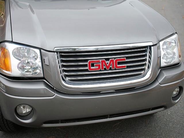 GMC Envoy 2006 photo 2