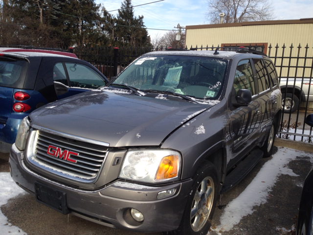 GMC Envoy 2006 photo 1