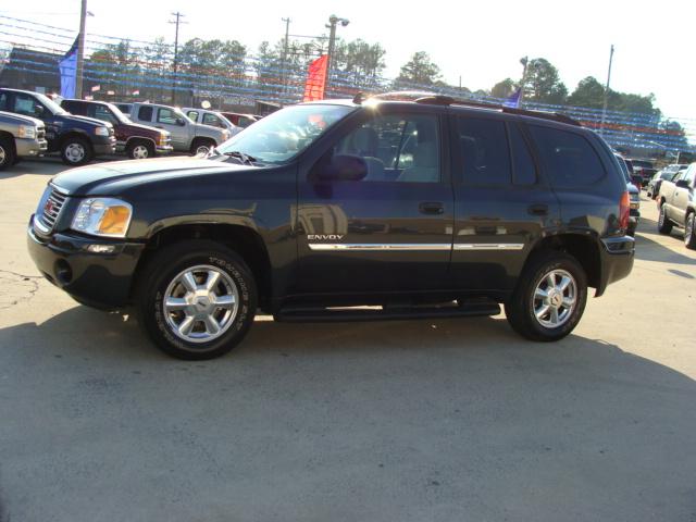 GMC Envoy 2006 photo 1